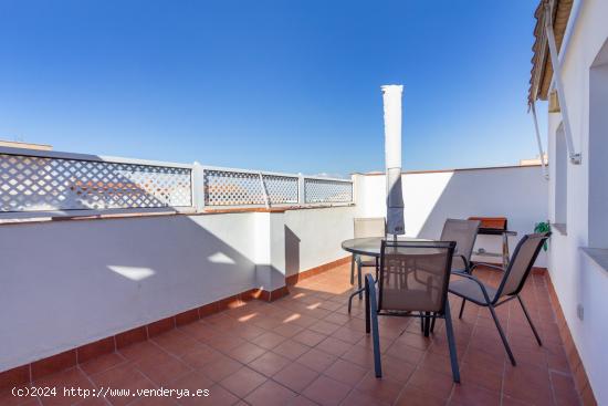 ATICO EN ARMILLA,  CON TERRAZA,  AMUEBLADO, GARAJE Y TRASTERO. - GRANADA