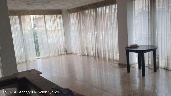 ocal comercial de 230 m² totalmente preparado para entrar a trabajar - CASTELLON