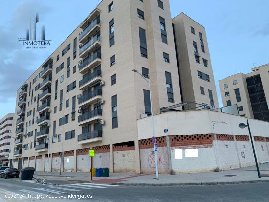  REF: C033 GRUPO INMOTEKA INMOBILIARIA VENDE LOCAL COMERCIAL ZONA IMAGINALIA - ALBACETE 