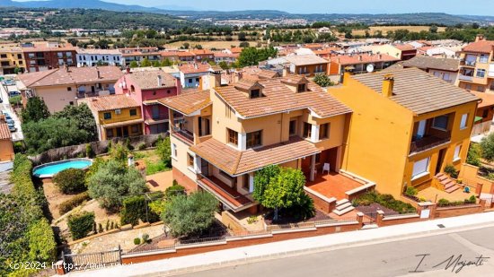 Tu nuevo hogar en La Bisbal d’Empordà con Vistas Panorámicas