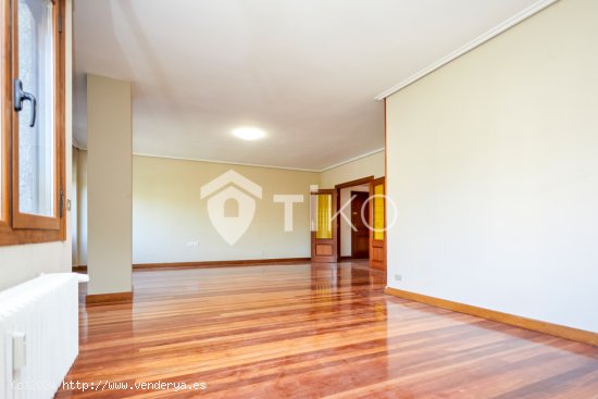 Piso en venta de 212 m² Magdalena Kalea, 01008 Vitoria-Gasteiz (Araba)