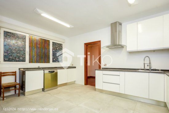 Piso en venta de 212 m² Magdalena Kalea, 01008 Vitoria-Gasteiz (Araba)