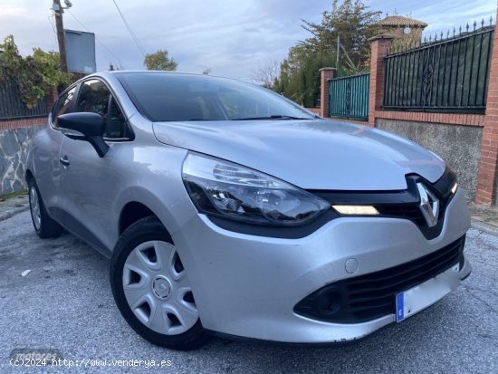 Renault Clio 1.5 D SPORT-KLIMA A/C-BLUETOOTH-PARKTRONIC-TEMPOMAT de 2015 con 202.000 Km por 5.300 EU