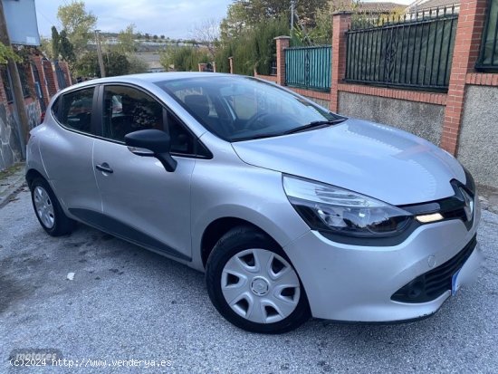 Renault Clio 1.5 D SPORT-KLIMA A/C-BLUETOOTH-PARKTRONIC-TEMPOMAT de 2015 con 202.000 Km por 5.300 EU