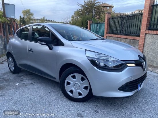 Renault Clio 1.5 D SPORT-KLIMA A/C-BLUETOOTH-PARKTRONIC-TEMPOMAT de 2015 con 202.000 Km por 5.300 EU