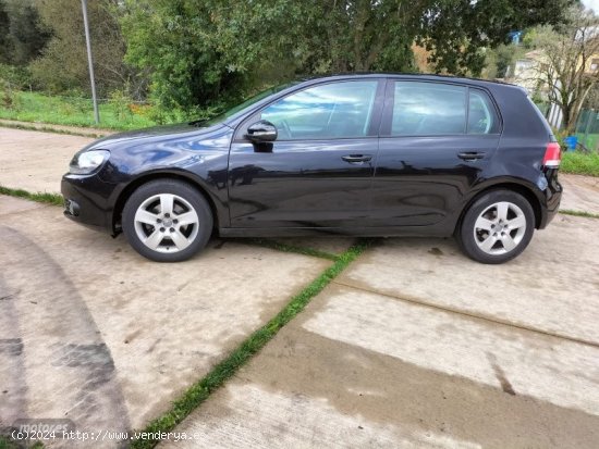 Volkswagen Golf 1.6 TDI 105 BLUE MOTIO de 2011 con 152.730 Km por 10.900 EUR. en A Coruna