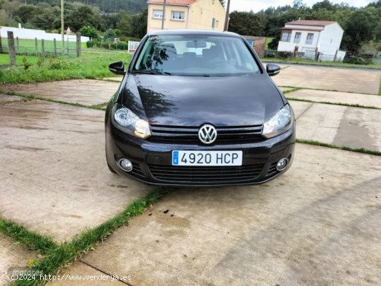 Volkswagen Golf 1.6 TDI 105 BLUE MOTIO de 2011 con 152.730 Km por 10.900 EUR. en A Coruna