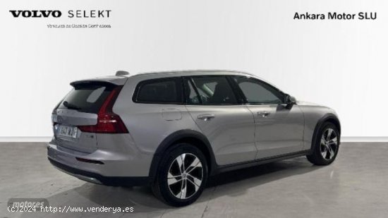 Volvo V 60 V60 Cross Country Core, B4 (diesel) AWD, Diesel de 2023 con 32.274 Km por 42.400 EUR. en 