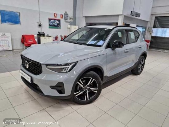 Volvo XC40 XC40 Plus, T2 automatico, Gasolina, Dark de 2023 con 13.000 Km por 36.750 EUR. en Navarra