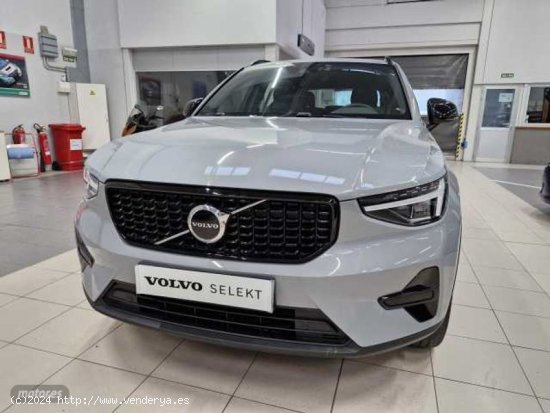 Volvo XC40 XC40 Plus, T2 automatico, Gasolina, Dark de 2023 con 13.000 Km por 36.750 EUR. en Navarra