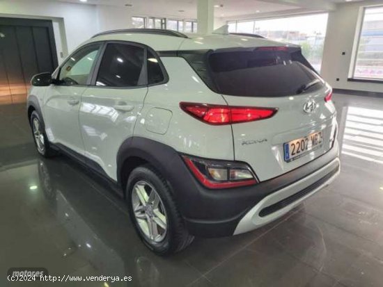 Hyundai Kona 1.0 TGDI 48V Maxx 4X2 de 2022 con 17.000 Km por 20.490 EUR. en Madrid