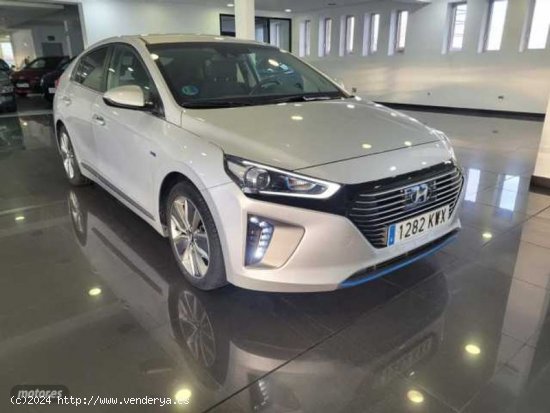 Hyundai Ioniq 1.6 GDI HEV Tecno DT de 2019 con 89.000 Km por 17.490 EUR. en Madrid