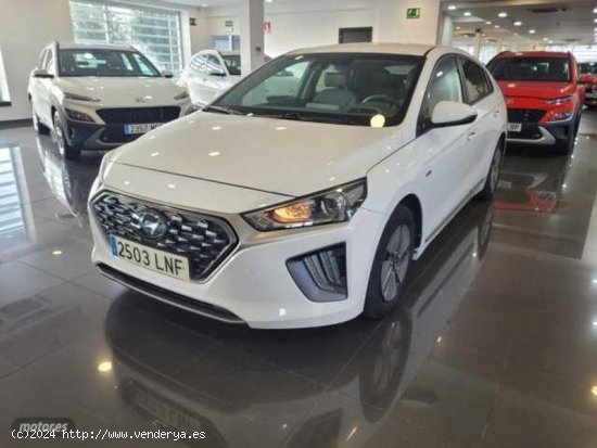  Hyundai Ioniq 1.6 GDI HEV Klass DCT de 2021 con 64.205 Km por 19.500 EUR. en Madrid 