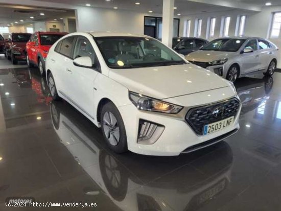 Hyundai Ioniq 1.6 GDI HEV Klass DCT de 2021 con 64.205 Km por 19.500 EUR. en Madrid