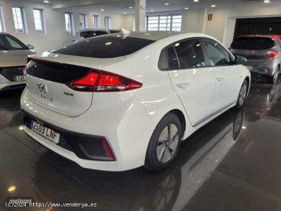 Hyundai Ioniq 1.6 GDI HEV Klass DCT de 2021 con 64.205 Km por 19.500 EUR. en Madrid