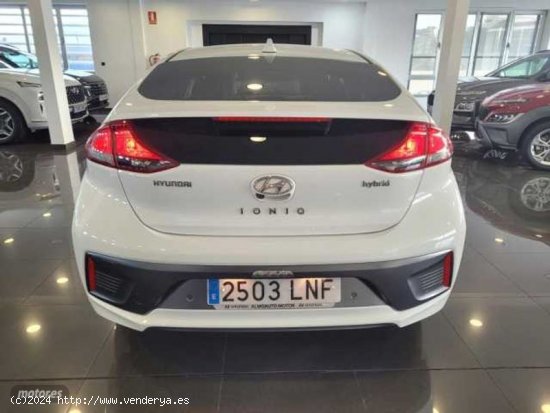 Hyundai Ioniq 1.6 GDI HEV Klass DCT de 2021 con 64.205 Km por 19.500 EUR. en Madrid