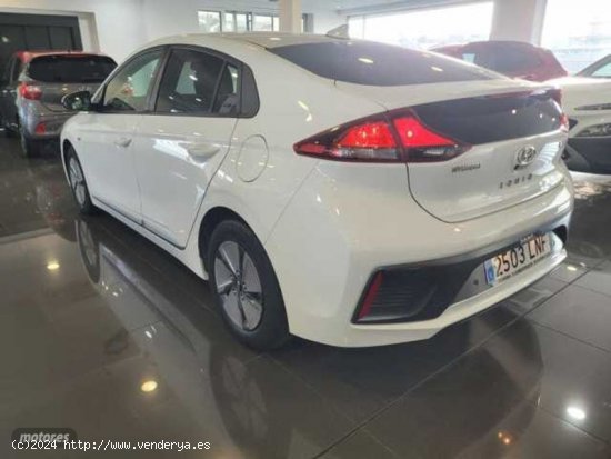 Hyundai Ioniq 1.6 GDI HEV Klass DCT de 2021 con 64.205 Km por 19.500 EUR. en Madrid