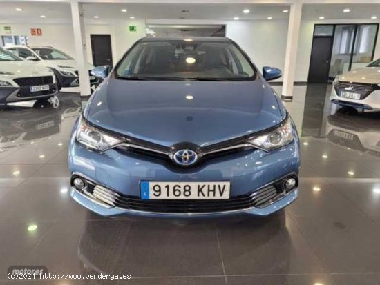 Toyota Auris 1.8 Hibrido Active de 2018 con 102.000 Km por 13.900 EUR. en Madrid