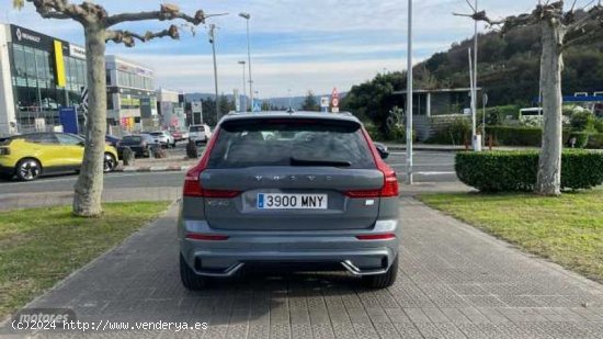 Volvo XC 60 XC60 Recharge Plus, T6 eAWD Hibrido enchufable, Electrico/Gasolina, Dark de 2024 con 16.