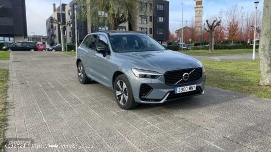 Volvo XC 60 XC60 Recharge Plus, T6 eAWD Hibrido enchufable, Electrico/Gasolina, Dark de 2024 con 16.