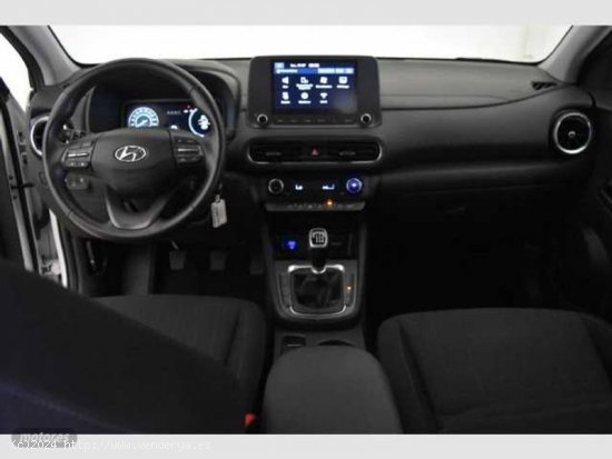 Hyundai Kona 1.0 TGDI Maxx 4X2 de 2023 con 23.850 Km por 18.500 EUR. en Madrid