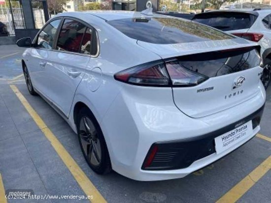 Hyundai Ioniq 1.6 GDI HEV Tecno DCT de 2020 con 68.940 Km por 18.900 EUR. en Madrid