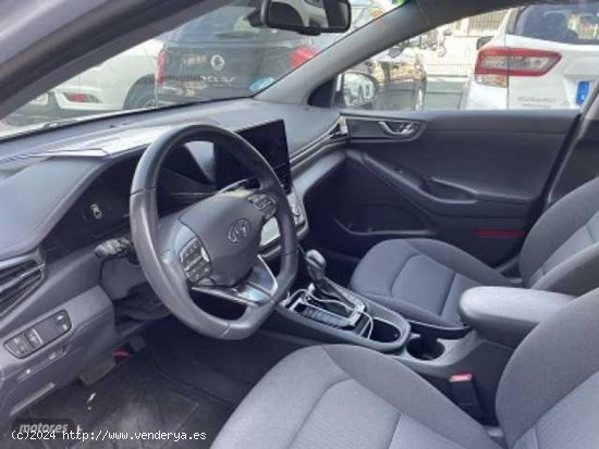 Hyundai Ioniq 1.6 GDI HEV Tecno DCT de 2020 con 68.940 Km por 18.900 EUR. en Madrid