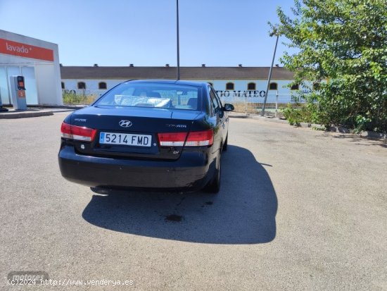 Hyundai Sonata 2.0 140Cv 4p de 2007 con 342.000 Km por 4.200 EUR. en Cadiz