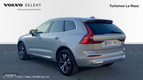 Volvo XC 60 XC60 Recharge Core, T6 plug-in hybrid eAWD, Electrico/Gasolina, Bright de 2023 con 22.32