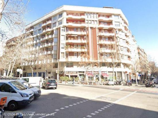 Plaza de parking en venta o alquiler cerca de la zona Sagrada Familia - BARCELONA