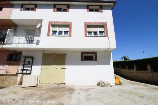 CASA PAREADA CON TERRAZA EN ZONA MONTE-LA PEREDA - CANTABRIA