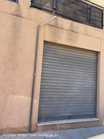 LOCAL COMERCIAL EN RIOJA - ALMERIA