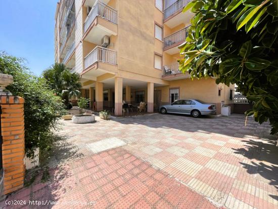 PLANTA BAJA CON GRAN TERRAZA EN LA PLAYA DE GANDIA - VALENCIA