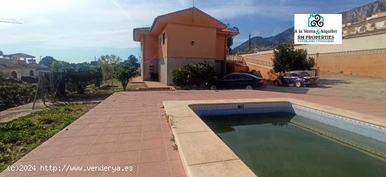 CHALET INDEPENDIENTE CON PARCELA URBANA. IDEAL INVERSORES. - ALICANTE