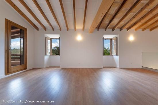 Casa de possessió reformada y otras construcciones en rústica.  Ariany - BALEARES