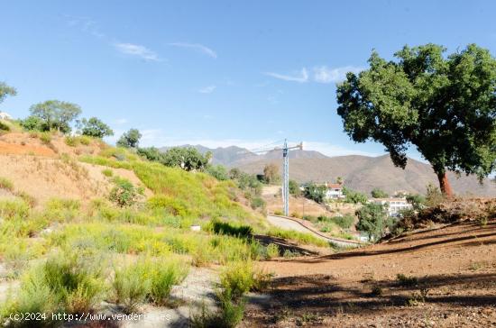 Terreno Urbano 1754 m2_Unifamiliar_ La Mairena - MALAGA