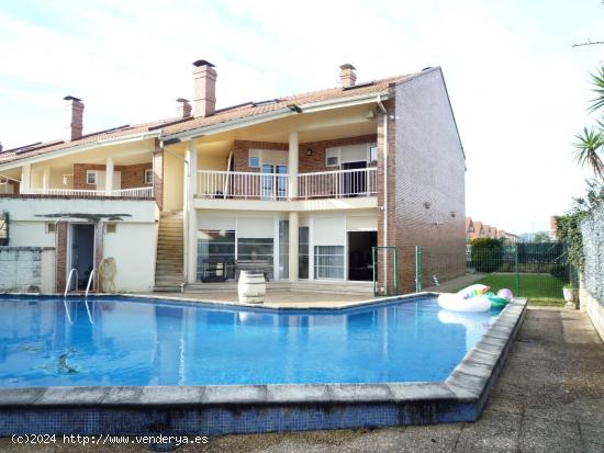 CHALET ESQUINERO EN URBANIZACION LA ROCA - CANTABRIA