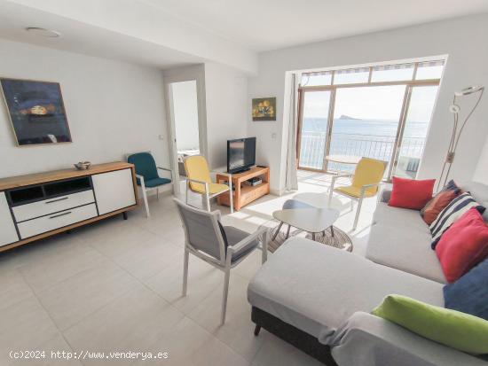 Piso de 2 dorm. reformado en la 1a línea de Playa de Poniente - www.inmobiliarialesdunes.com - ALIC