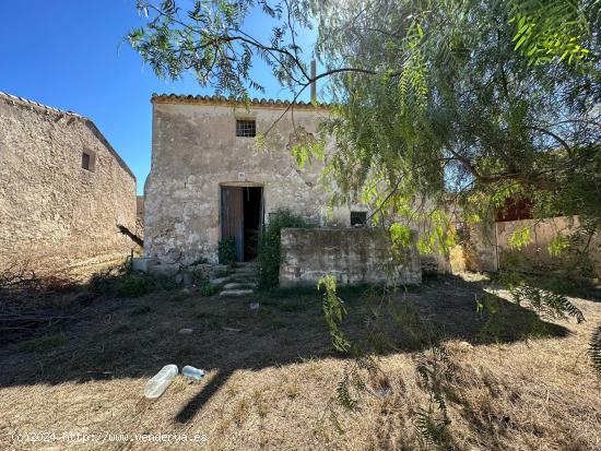 RESTAURACIÓN Y ENCANTO ==> 3 CORTIJOS EN EL HINOJAR - MURCIA