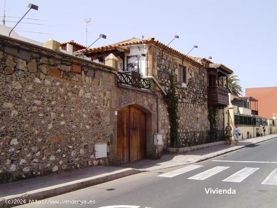 Propiedad histórica en Playa del Inglés, Gran Canaria, ideal para restaurante, hotel rural o B[amp