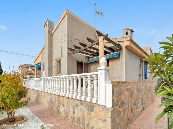 Villa en venta en Torrevieja (Alicante)