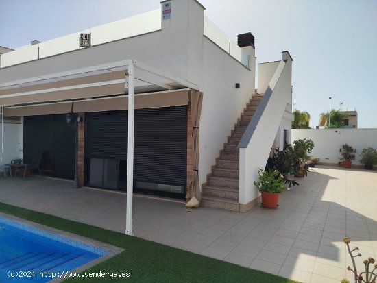 Villa en venta en San Pedro del Pinatar (Murcia)