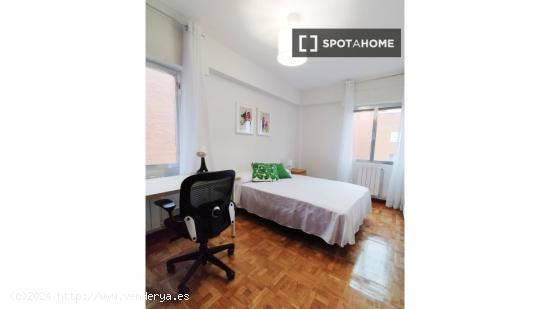 Habitación en piso compartido en madrid. - MADRID