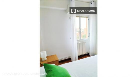 Habitación en piso compartido en madrid. - MADRID