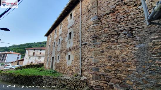 Casa de piedra en el centro para rehabilitar. - GUIPUZCOA