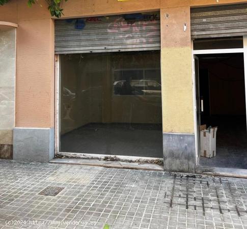 Local comercial con los documentos de cambio de uso a apartamentos turísticos - VALENCIA