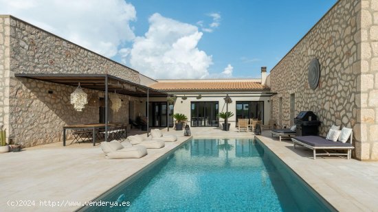 Casa en venta en Santa María del Camí (Baleares)