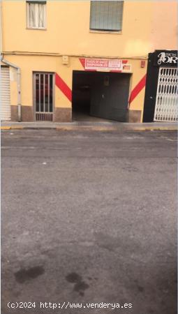  SE VENDE COCHERA EN CALLE JULIO PORALES CON PUERTA AUTOMATICA DE ACCESO - CASTELLON 