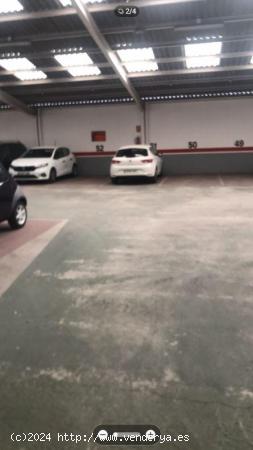 SE VENDE COCHERA EN CALLE JULIO PORALES CON PUERTA AUTOMATICA DE ACCESO - CASTELLON