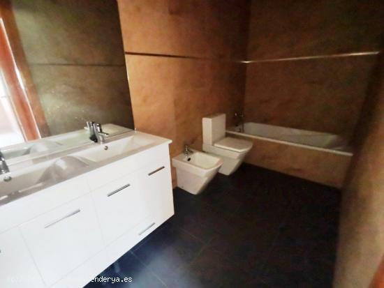 PISO SEMINUEVO EN VENTA CON PARQUING Y TRASTERO - BARCELONA